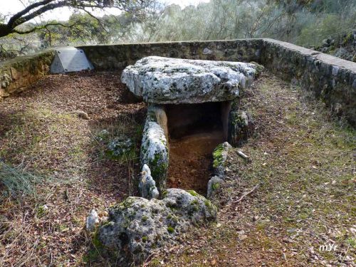 Dolmen La Dehesa de la Lastra - Luque - Cordoba Andalucía