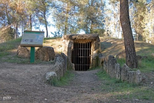 Dolmen  de Los Bermejales F1 Arenas del Rey Granada Andalucía