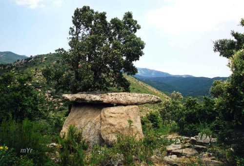 Dolmen-de-Arreganyats-F1 Espolla-Girona Cataluña
