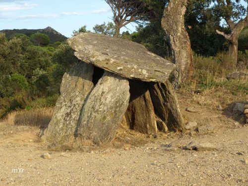 Dolmen-de-Cap-de-l'Home-F1 Roses-Girona Cataluña