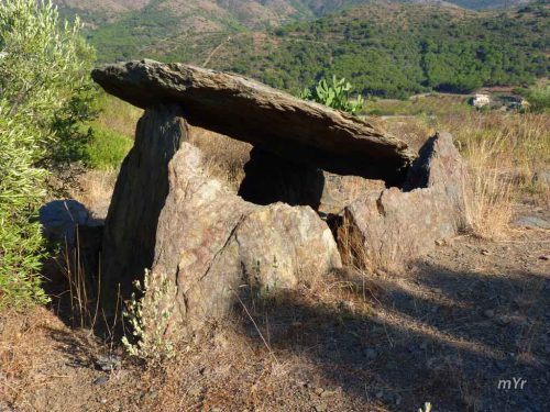 Dolmen-de-La-Taula-dels-Lladres F1-Port-de-la-Selva-Girona Cataluña