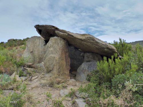 Dolmen-de-Les-Ruïnes F1-Vilajuïga-Girona Cataluña