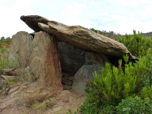 Dolmen-de-Les-Ruïnes F1-Vilajuïga-Girona Cataluña