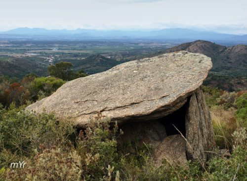 Dolmen-de-Les-Ruïnes F2-Vilajuïga-Girona Cataluña