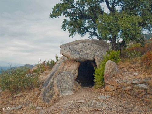 Dolmen-de-la-Devesa F1-Palau-saverdera-Girona Cataluña