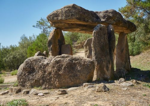 Dolmen de Sòls de Riu F2 Baronía de Rialb Lleida Cataluña