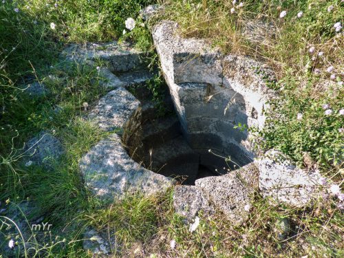 Pozo Sacro Nuragicu de Coni Nuragus Cagliari Cerdeña-Italia