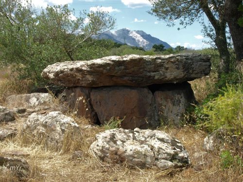 Dolmen-Motorra-F1-Dorgali-Nuoro Cerdeña-Italia