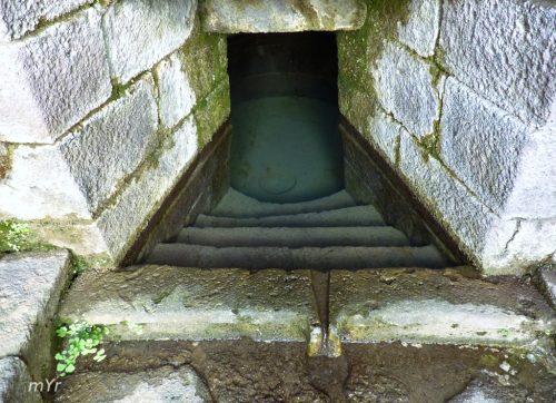 Pozo Sacro Su tempiesu di Orune  F1 Nuoro Cerdeña-Italia