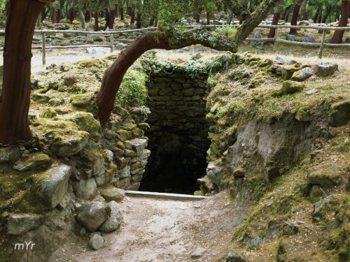 Sitio arquelogico Pozo Romanzesu Bitti Nuoro Cerdeña-Italia