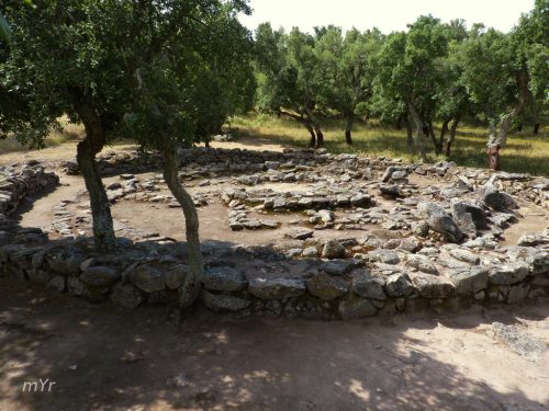 Sitio arquelogico Romanzesu F1 Bitti Nuoro Cerdeña-Italia