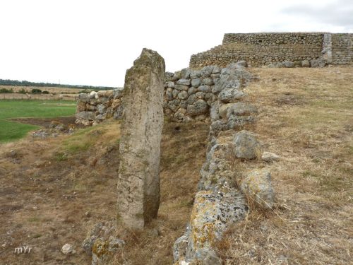 Monte D Accoddi Piramide y Menhir Sassari Cerdeña-Italia