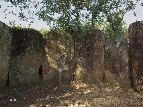 Dolmen de la Cueva-del-moro F1 Roca-de la Sierra Badajoz Extremadura