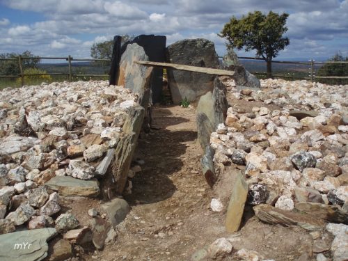 Dolmen-de Era de la laguna 1 Santiago 3de Alcántara Caceres Extremadura