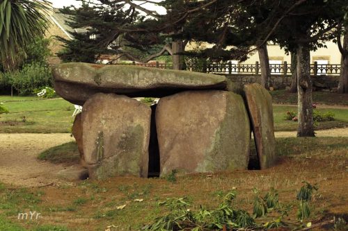Dolmen de Lann-Kerellec F2 Trebeurden Côtes-d'Armor Bretaña