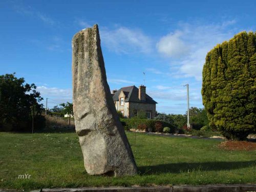 Menhir de Bonne-Nouvelle Trébeurden Lannion Côtes-d'Armor Bretaña