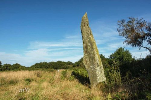 Menhir de Porz Guillo Saint-Mayeux Pontivy Côtes-d'Armor Bretaña