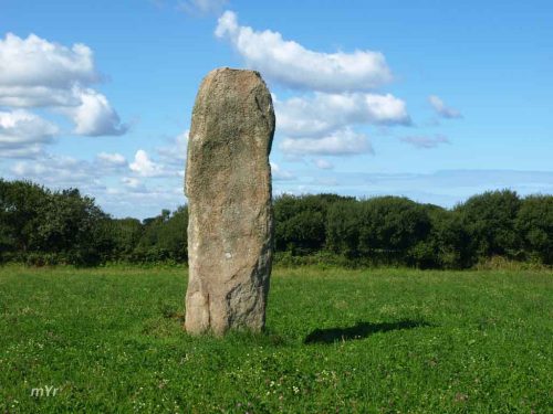 Menhir de Toul-an-Lann Trédrez-Locquémeau Lannion Côtes-d'Armor Bretaña