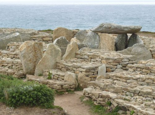 Cairn de Menez Plouhinec F2 Quimper Finistère Bretaña