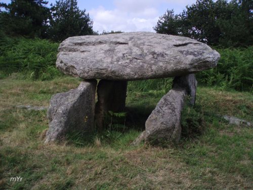 Dolmen de Kervadol 2 Plobannalec-Lesconil  Quimper Finistère Bretaña