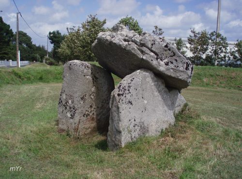 Dolmen de Kervignon Plobannalec-Lesconil l Quimper Finistère Bretaña