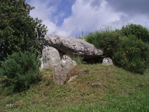 Dolmen de Menez-Veil F2 Plobannalec-Lesconil Quimper Finistère Bretaña