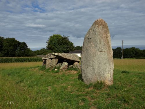 Dolmen-y-menhir-Kercordonner 2 Moëlan-sur-Me