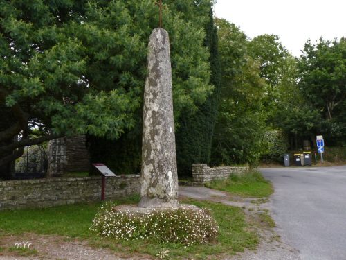 Estela de Locamand Forêt-Fouesnant Quimper Finistère Bretaña