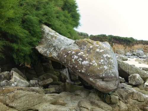 Grand menhir de Saint-Eden Plouescat Morlaix Finistère Bretaña