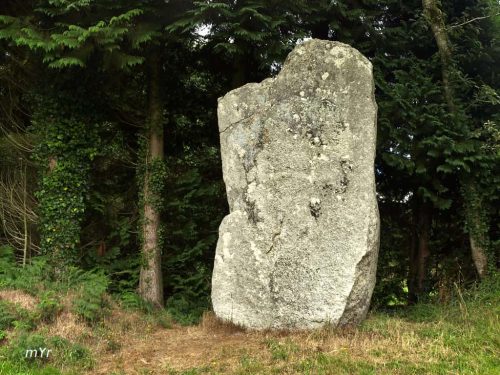 Menhir de Kerelcun Feuillée Morlaix Finistère Bretaña
