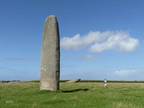 Menhir de Kergadiou 3 Plourin Brest Finistère Bretaña