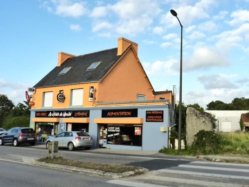 Menhir du Moulin du Pont Pleuven  Quimper Finistère Breataña