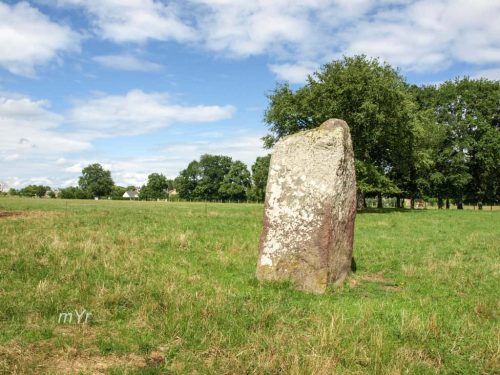 Menhir du Pré de la Pierre Bruz 	Rennes Ille-et-Vilaine Bretaña