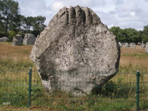 Alineamiento de Kerlescan F2 Carnac Vannes Morbhian Bretaña
