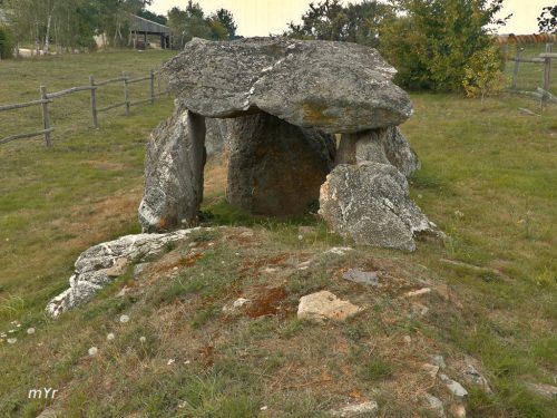 Allée couverte de Bezon Ploërmel Morbihan Bretaña