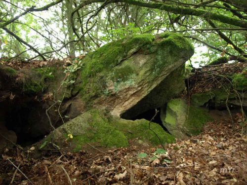 Dolmen-Couto-dos-Mouros-(cubierta)-Rodeiro-Pontevedra Galicia