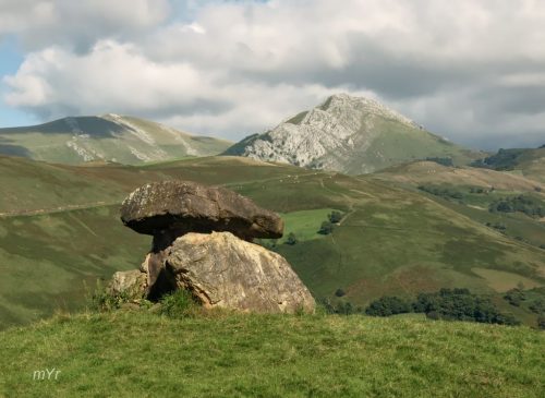 Dolmen de Marietxe F1 Mendibe Oloron Sainte Marie Pirineos Atlánticos Nueva Aquitania