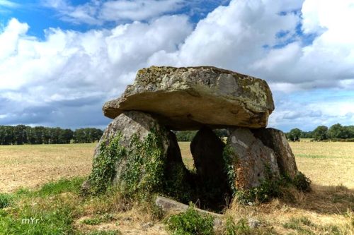 Dolmen de la Betoulle B F2 Berneuil Bellac Haute-Vienne Nueva Aquitania