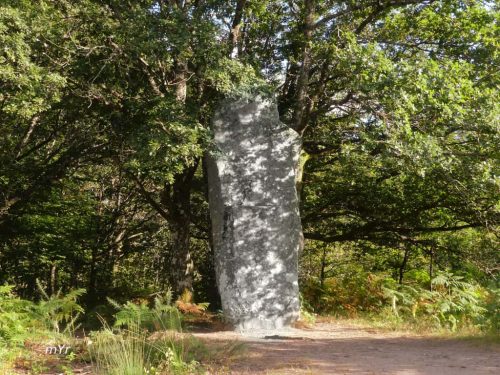 Menhir de Ceinturat Cieux F2 Bellac Haute-Vienne Nueva Aquitania 
