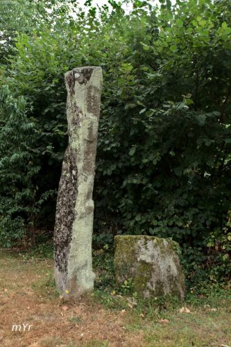 Menhir de la Croix-Parot Nantiat Bellac Haute-Vienne  Nueva Aquitania