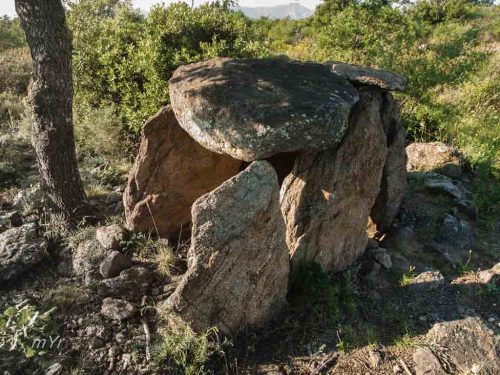 Dolmen de la Rouyre F2 Ansignan Prades Pirineos Orientales Occitania 