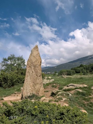 Menhir-Bassouse-Eyne Prades-Pirineos-orientales Occitania 