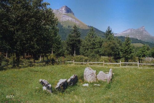 Dolmen del Alto de las Campas o de La Choza Orduña Vzcaya País Vasco