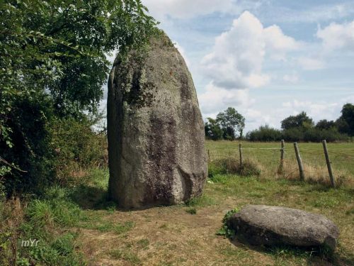 Menhir de la Boilière Avrillé Roche-sur-Yon Vendée 	País del Loira