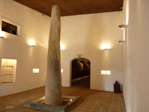 Menhir Adega Monte da Ribeira  Monsaraz Évora Alentejo