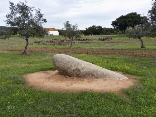 Menir de Mac Abraão Vila de Frades Vidigueira Beja Alentejo