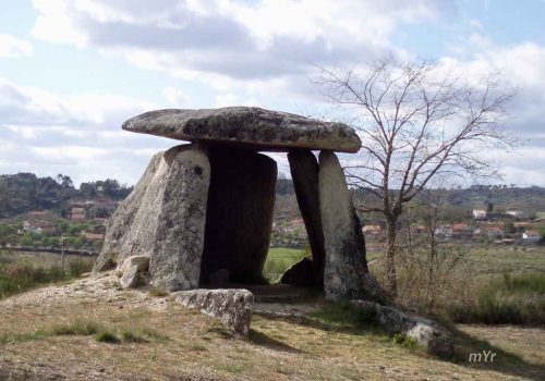 Anta de Zedes Casa da Moura  Amedo e Zedes Carrazeda de Ansiães  Bragança Norte